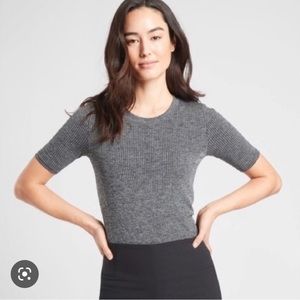Beautiful marled gray athleta renew ribbed tee